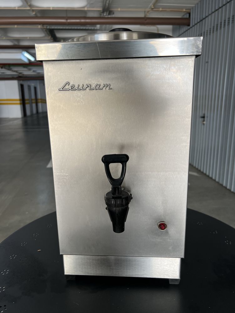 Termo aquecedor distribuidor de leite