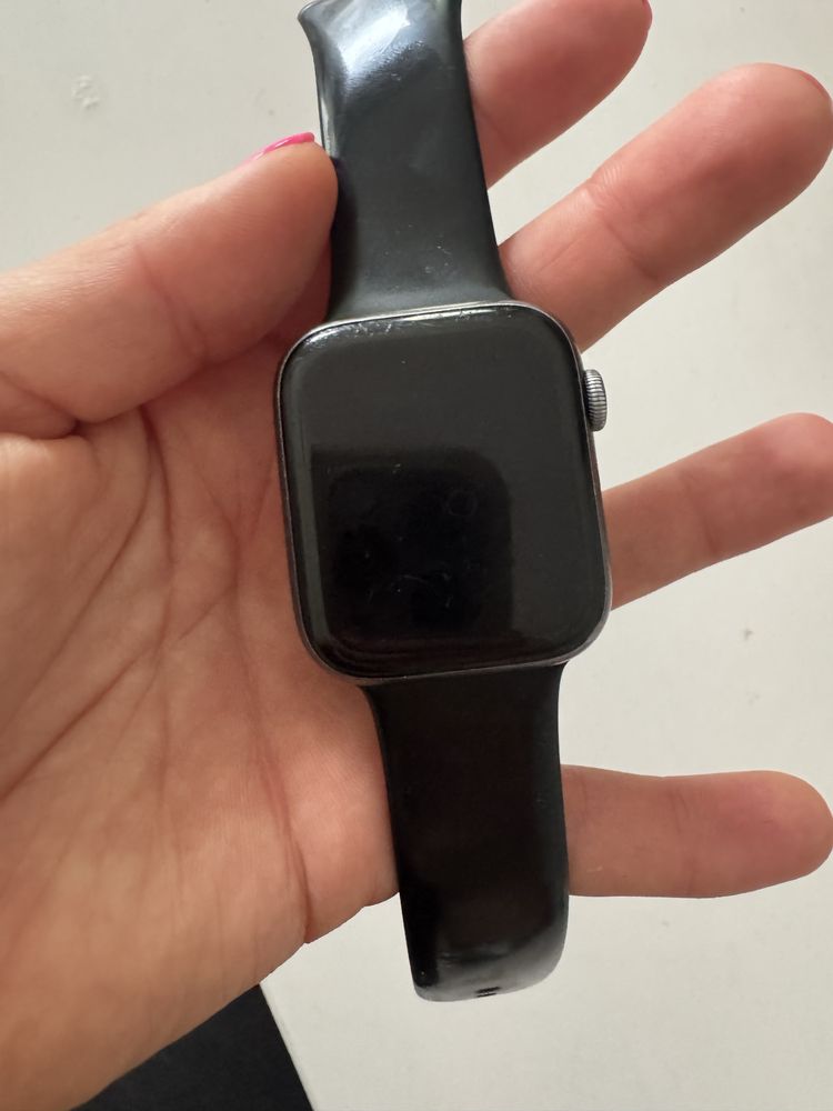 Zegare Apple Watch 4