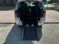 Opel Zafira Opel Zafira do przewozu osób Niepełnosprawnych inwalida rampa