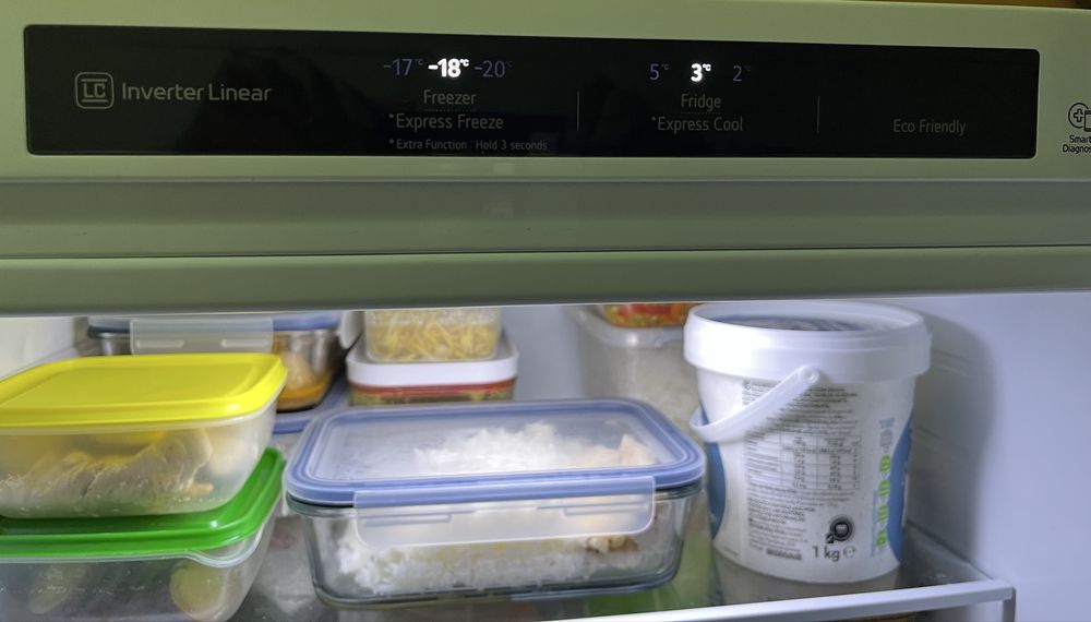 Frigorífico Combinado LG GBB61SWGFN — No Frost