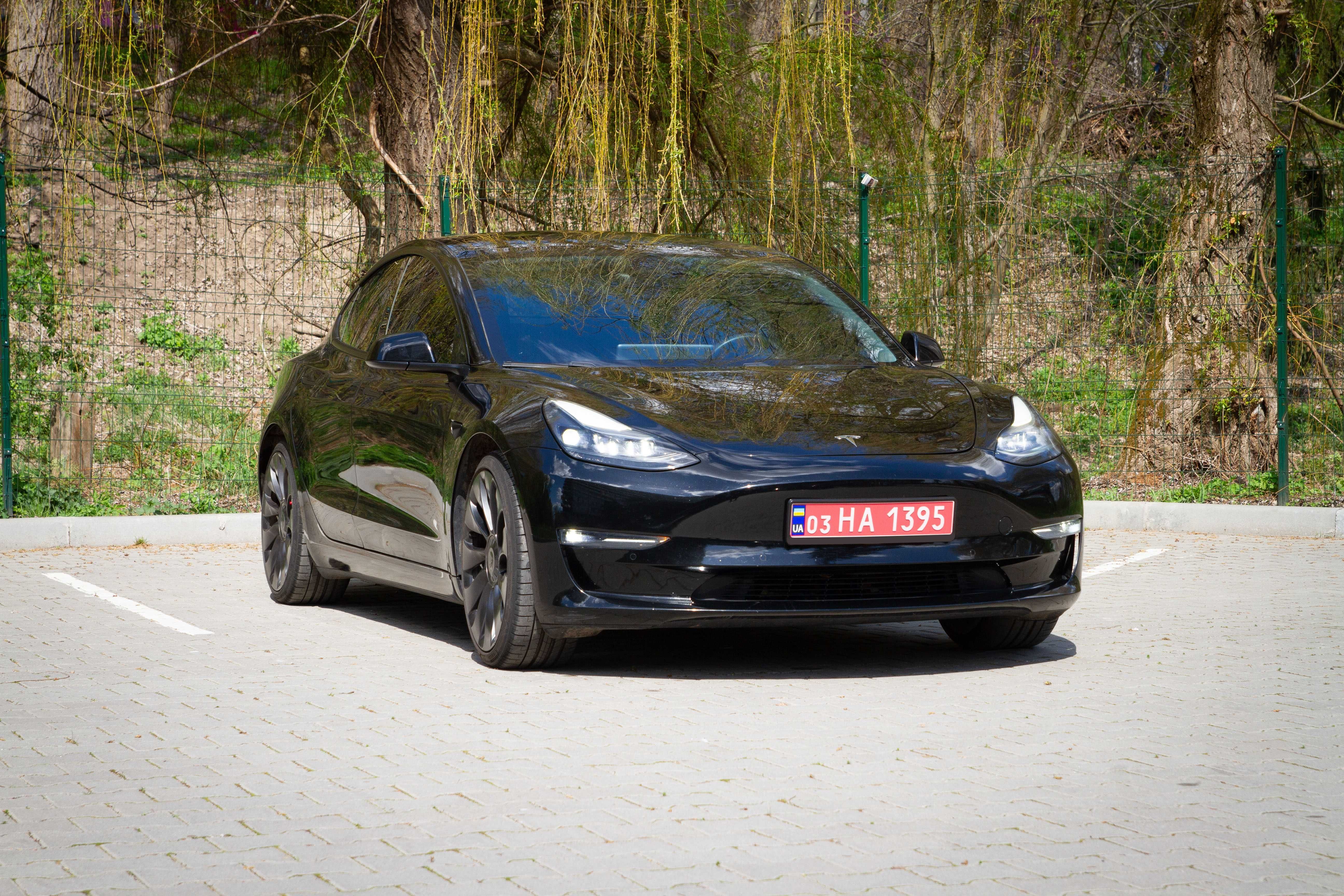 Tesla Model 3 Performance 2021, 0-100 за 3,3 сек, рестайл, без дтп