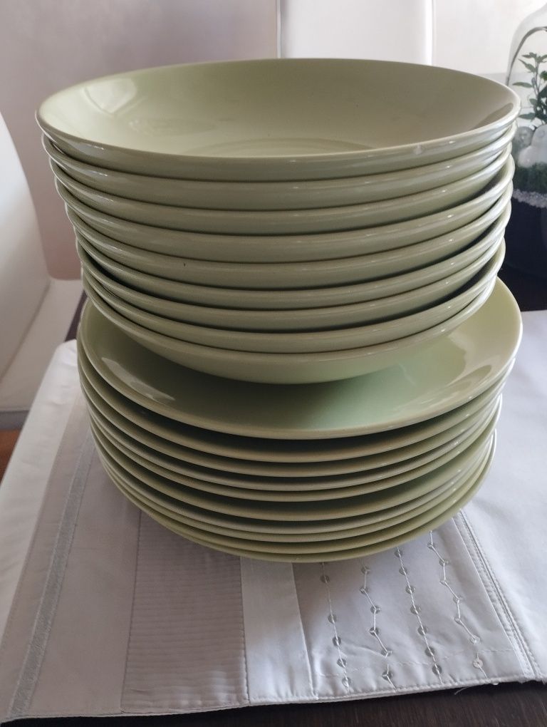 Sprzedam talerze obiadowe z ikea