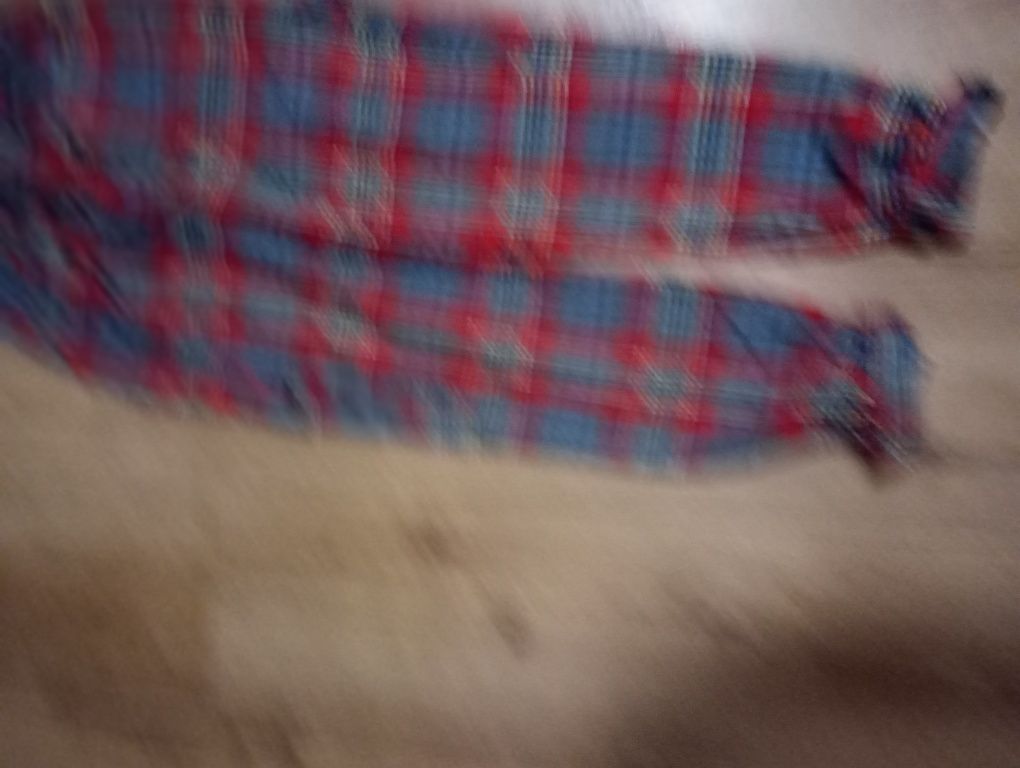 Spodnie w kratę .
