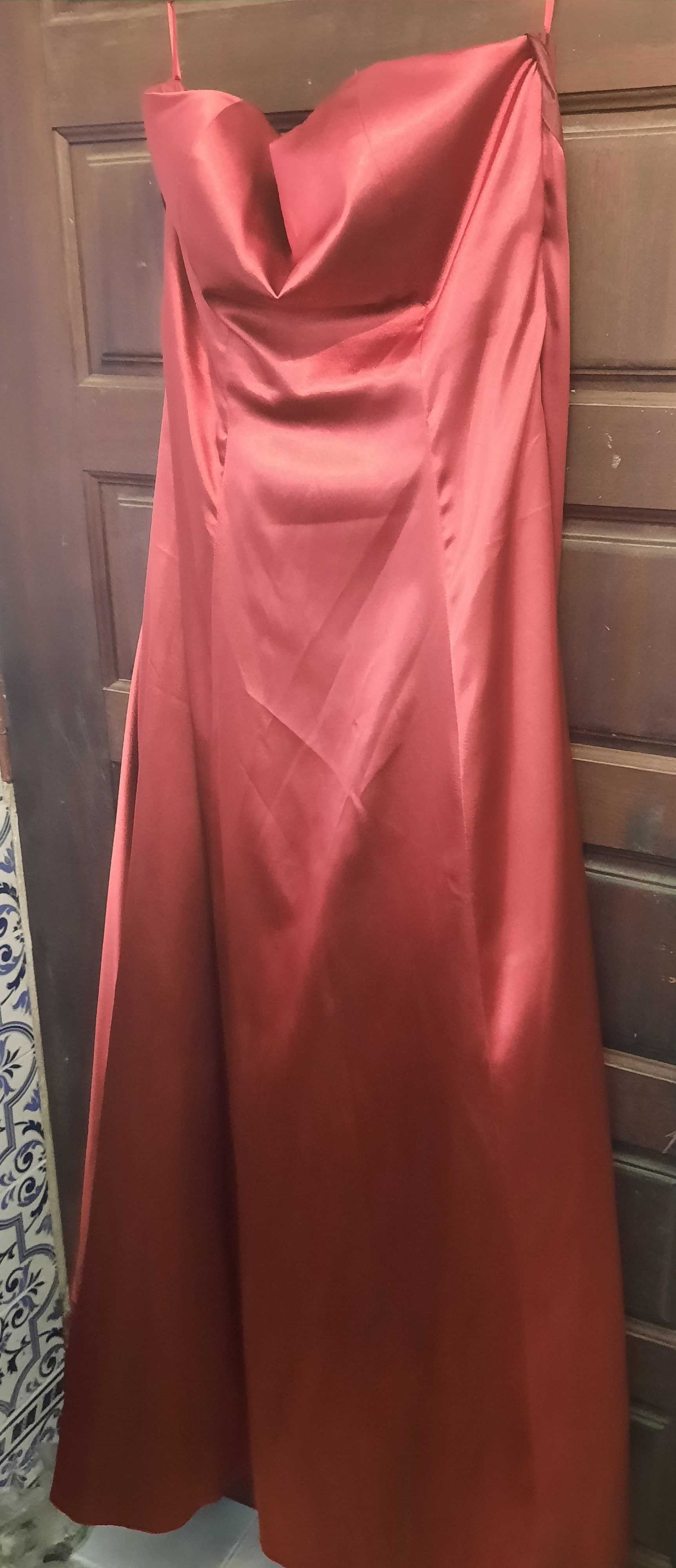 Vestido longo de cerimonia Bordeaux