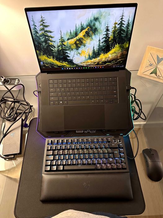 Razer Blade 16 + Keyboard + Mouse + Cooling Platform + Backpack - PACK