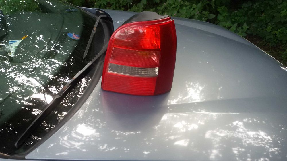 Lampa tylna Prawa Audi a4b5 kombi lift