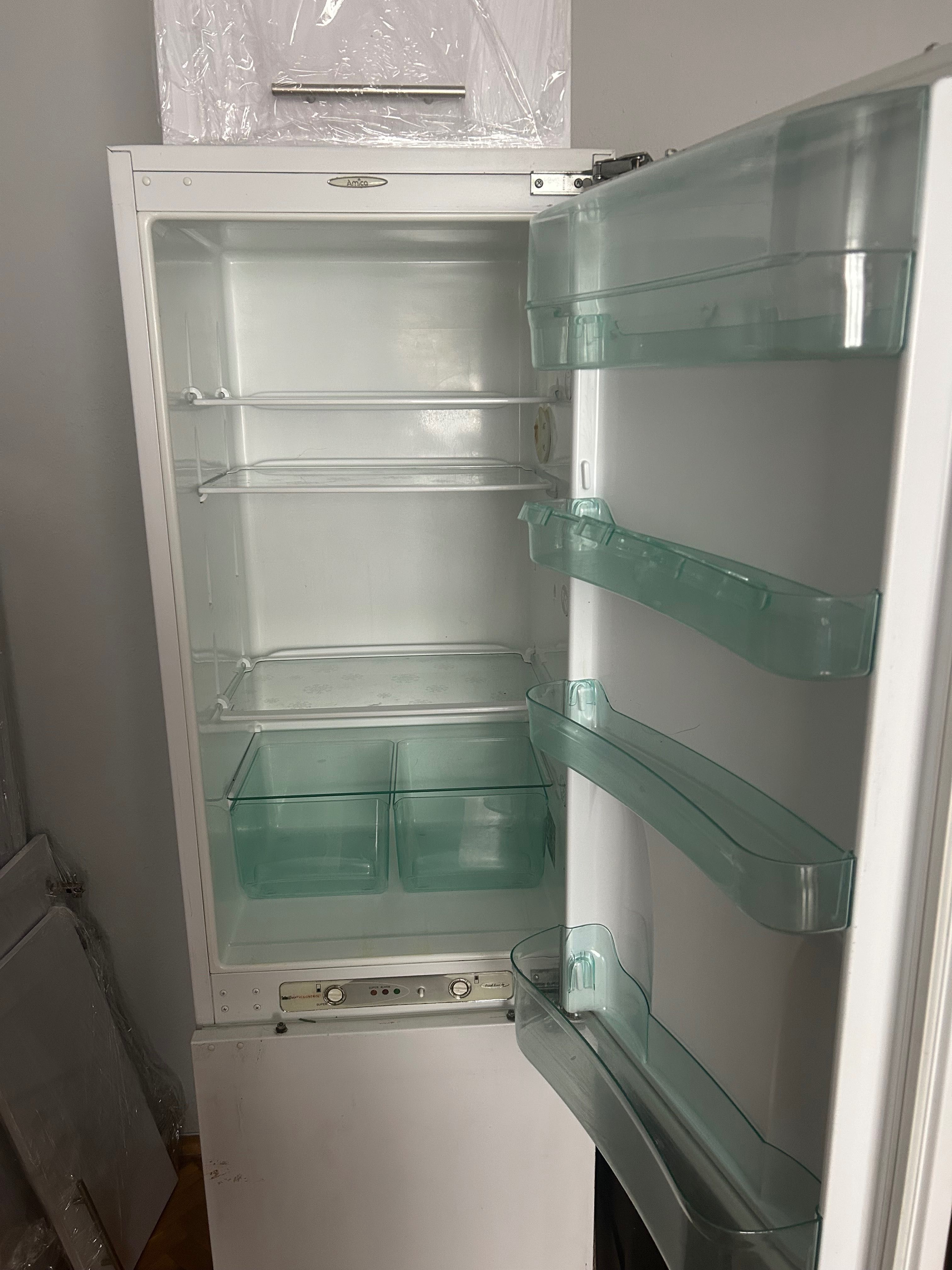Lodówka do zabudowy AMICA