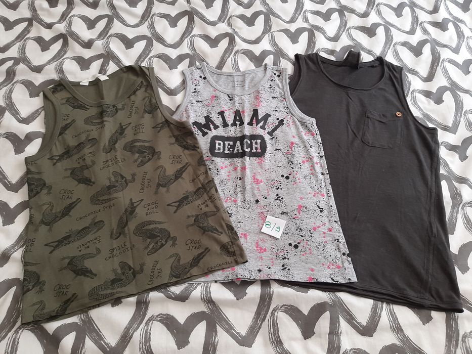 16 pecas de roupa T-shirt e calcoes 8/9 anos