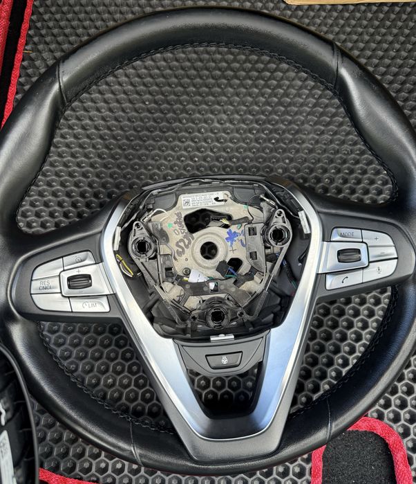 Кермо BMW G серії