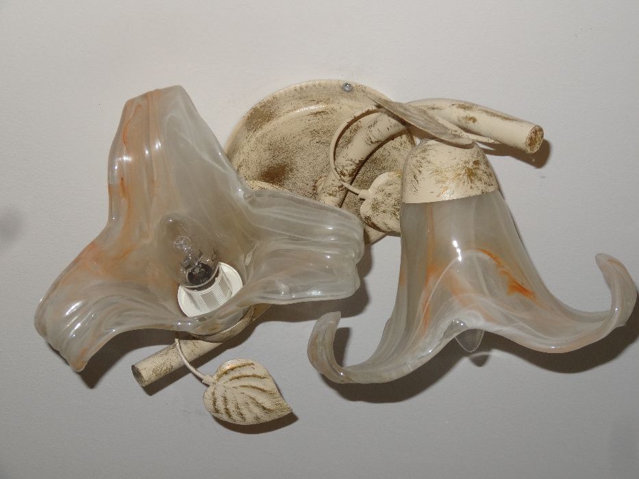 lampa sufitowa lub kinkiet