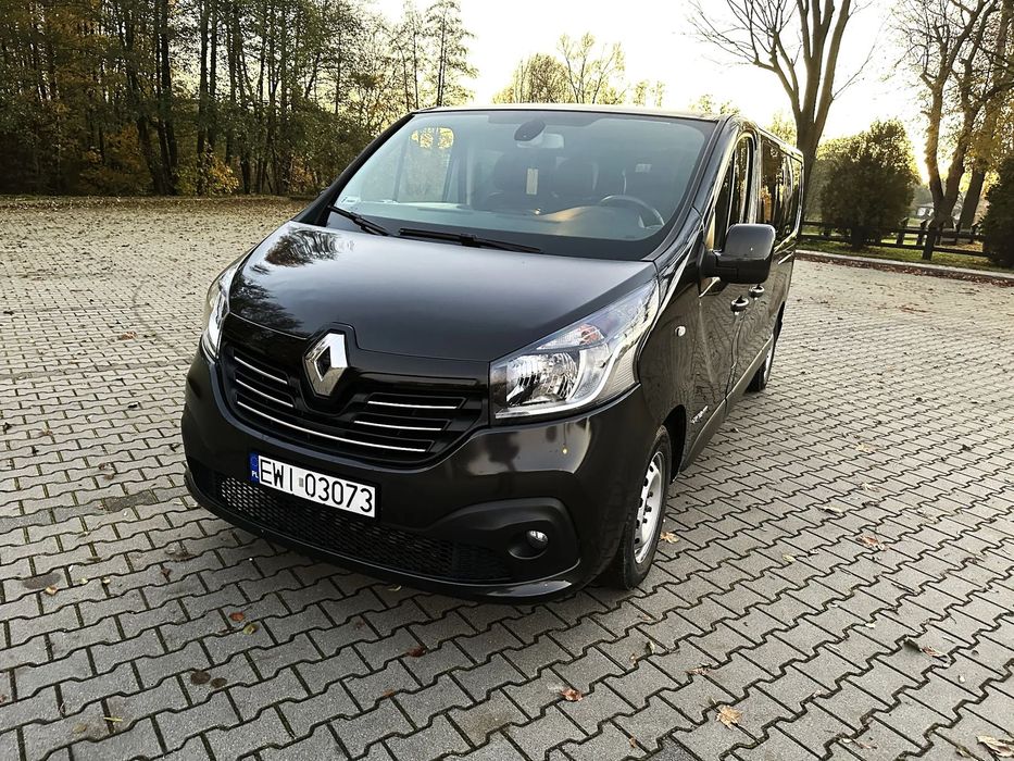 Renault Trafic 9 osobowy super stan, nawiewy, przyciemniane szyby, vat 23%