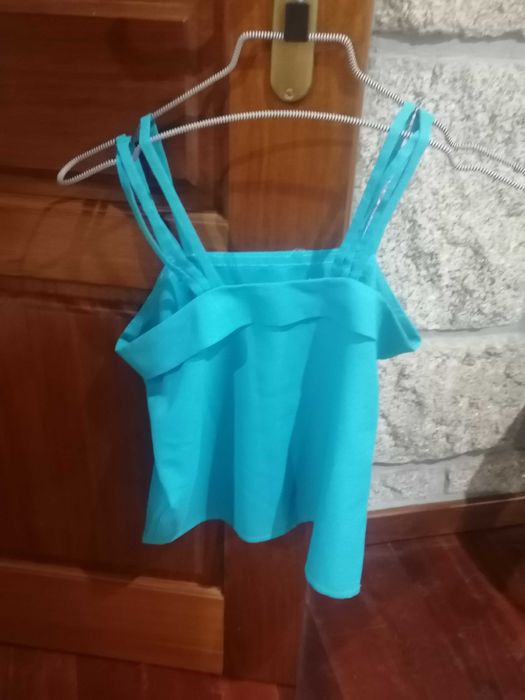 Top de alças sem costas