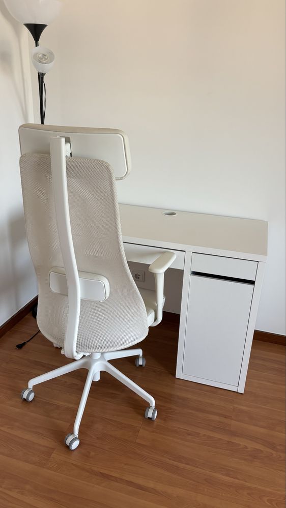 Secretária + Cadeira IKEA