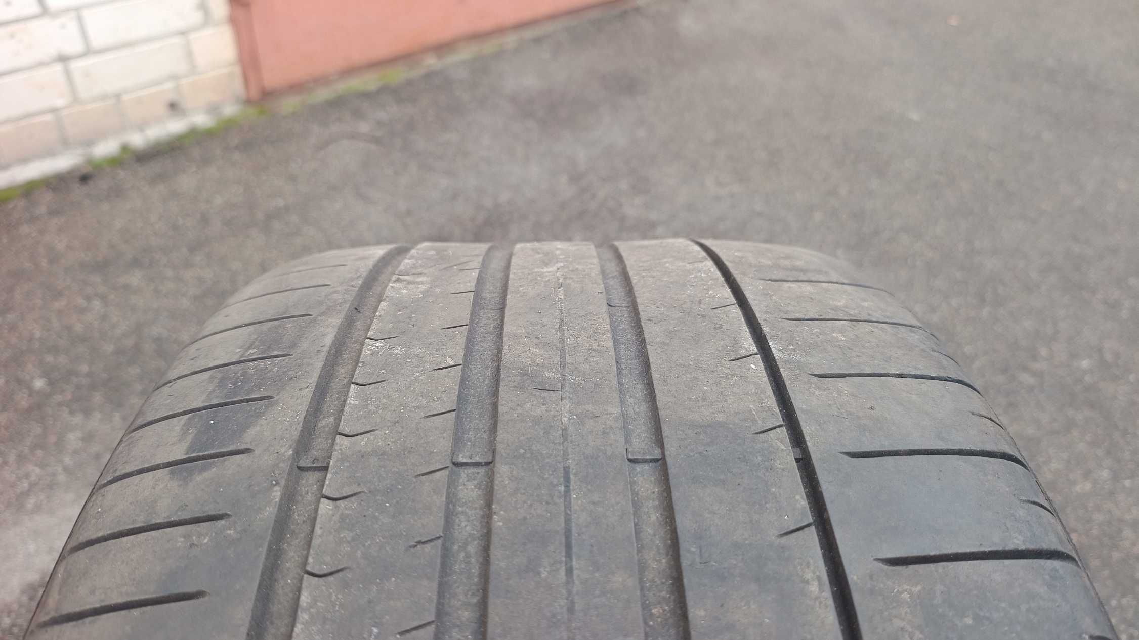 Літня гума Pirelli P zero 275/45 R21 та 315/40 R21