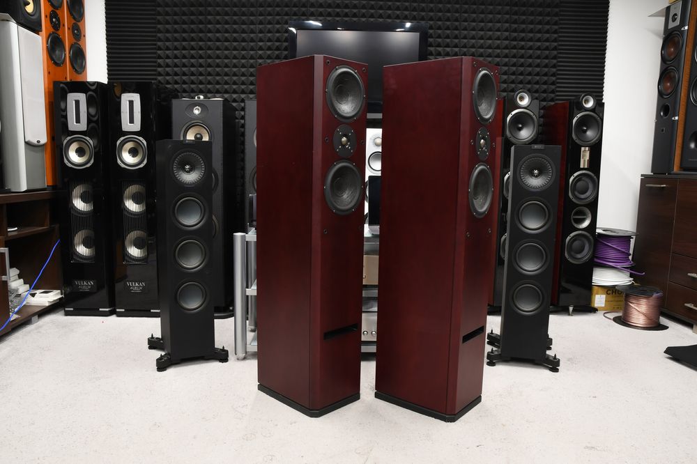 Kultowe kolumny Głośnikowe podłogowe stereo Usher V-604 4 Ohm
