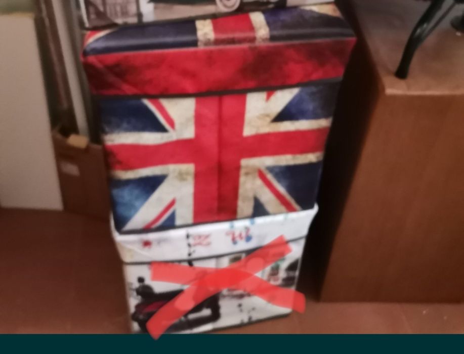 Caixas de arrumação tipo pufe