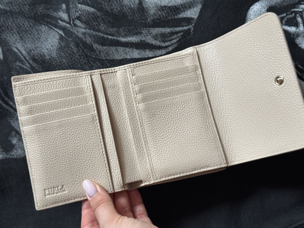 Шкіряний гаманець Furla
