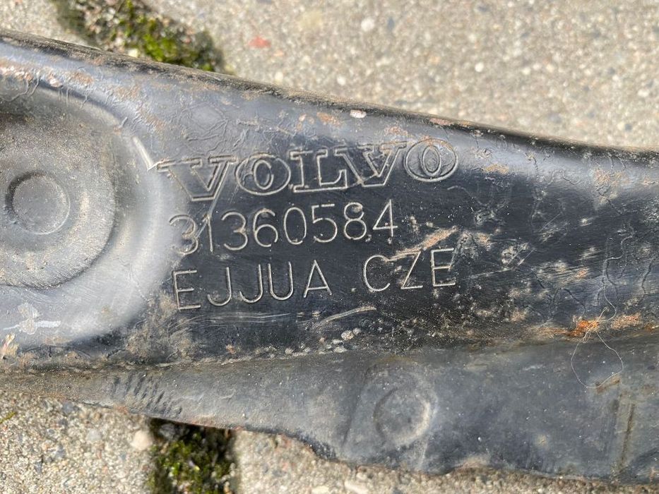 zwrotnica prawa tylna + 2 wahacze volvo xc60 xc90