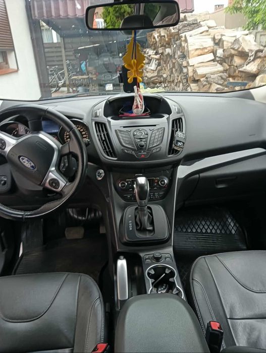 Sprzedam Ford Kuga kolor biała 2014