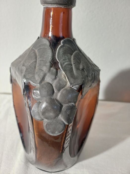 Stara karafka okuta cyna