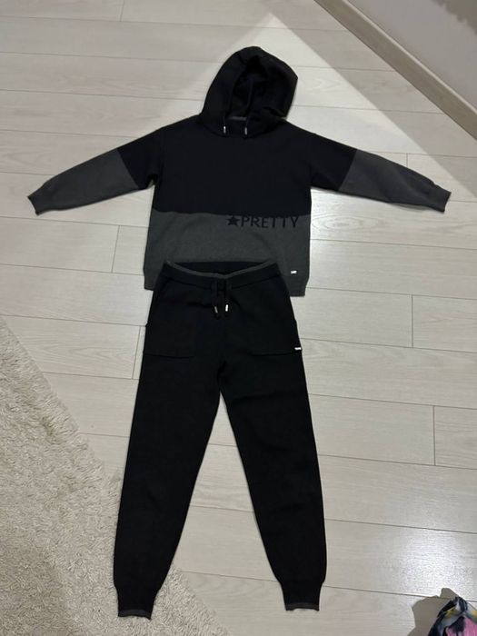 Теплый, вязанный костюм на девочку mayoral