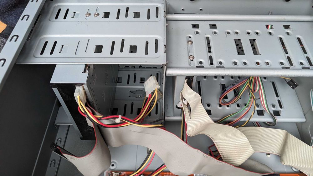 Настільний комп'ютер ABIT IL8_Intel Celeron D_GeForce 7300GT