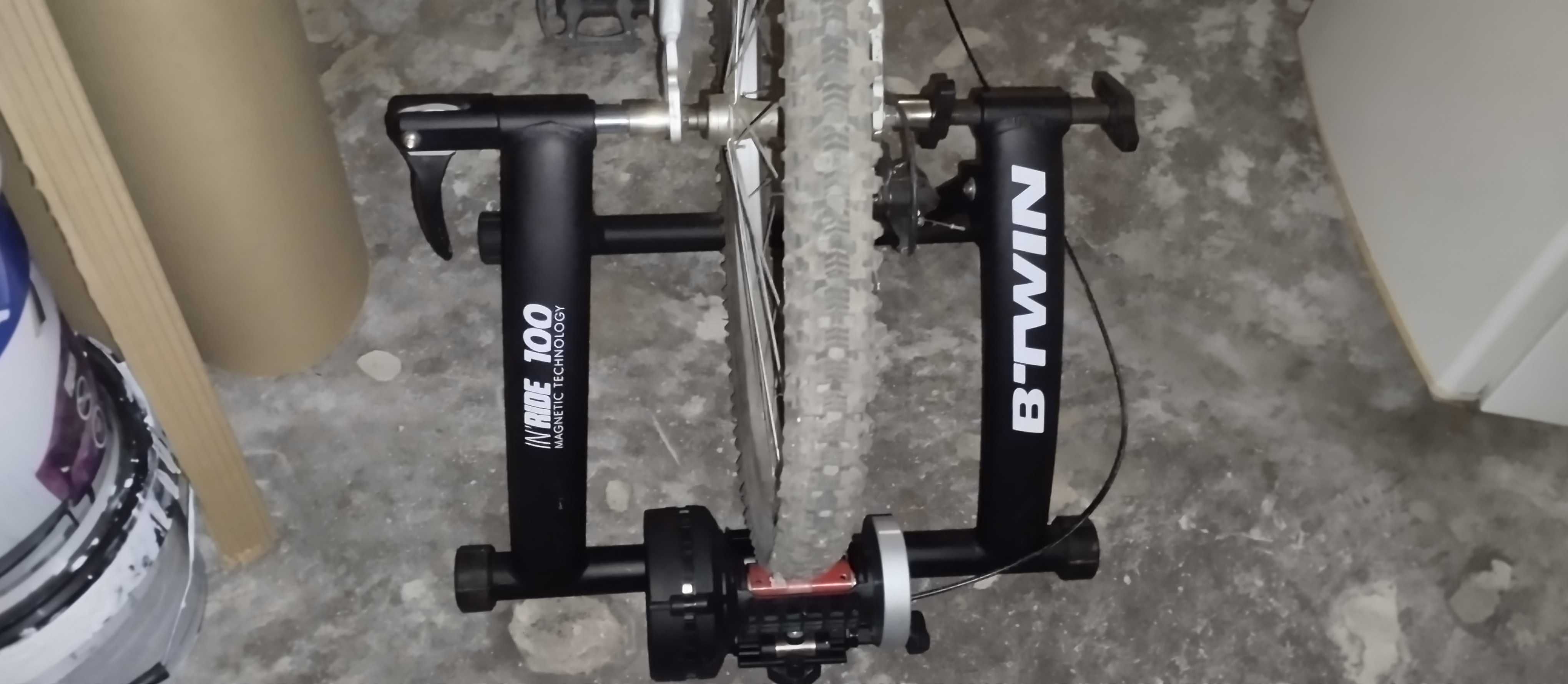 Rolo de bicicleta -Tripé bicicleta com dínamo indoor