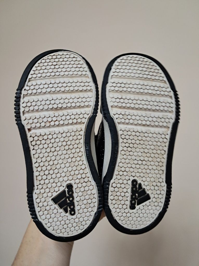 Кросівки  дитячі Adidas Tensaur оригінал 15.5 см