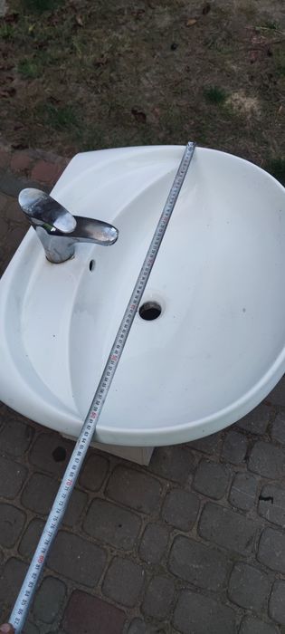 Umywalka z szafką