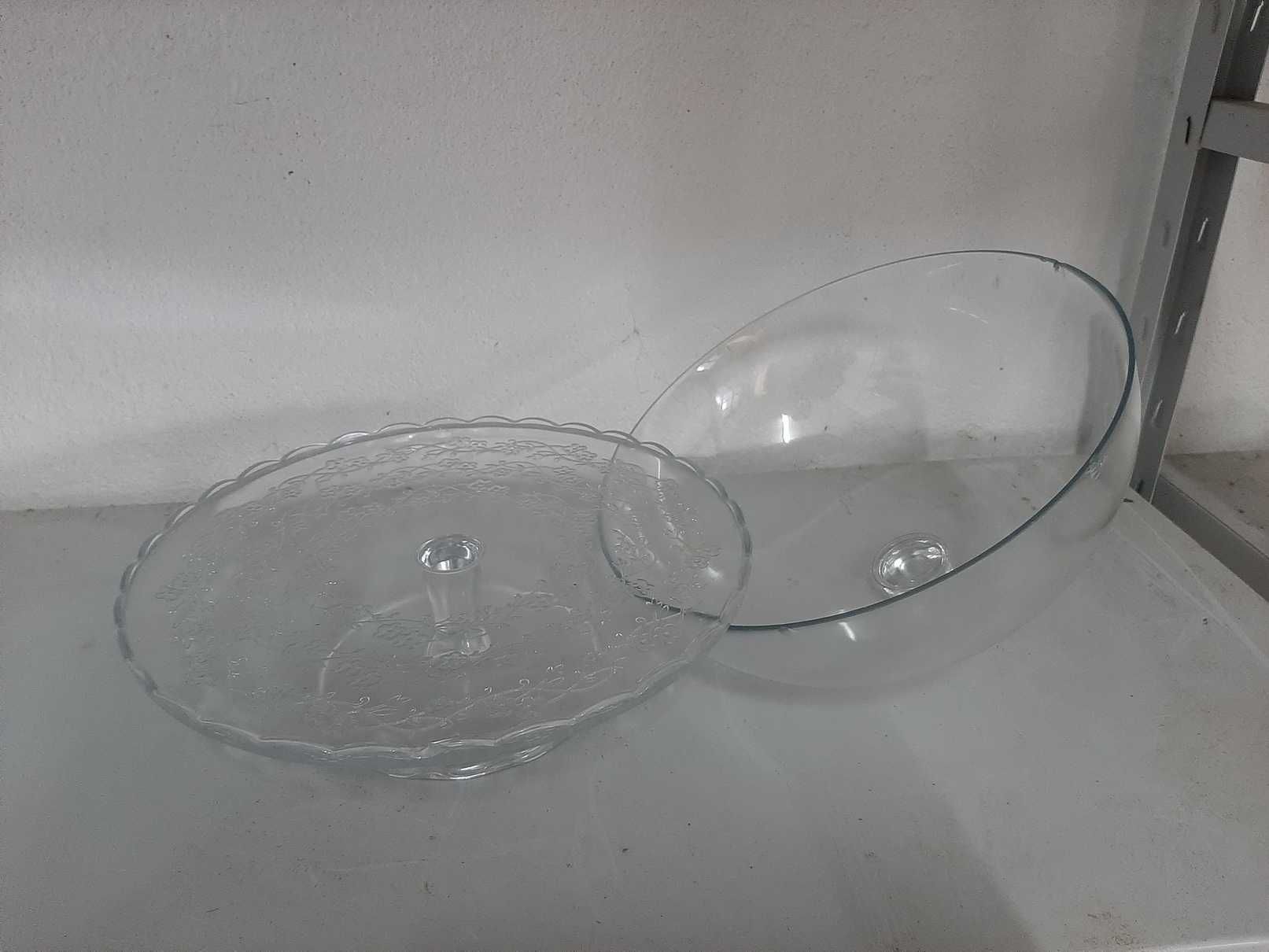 Taça para bolos em vidro com cobertura