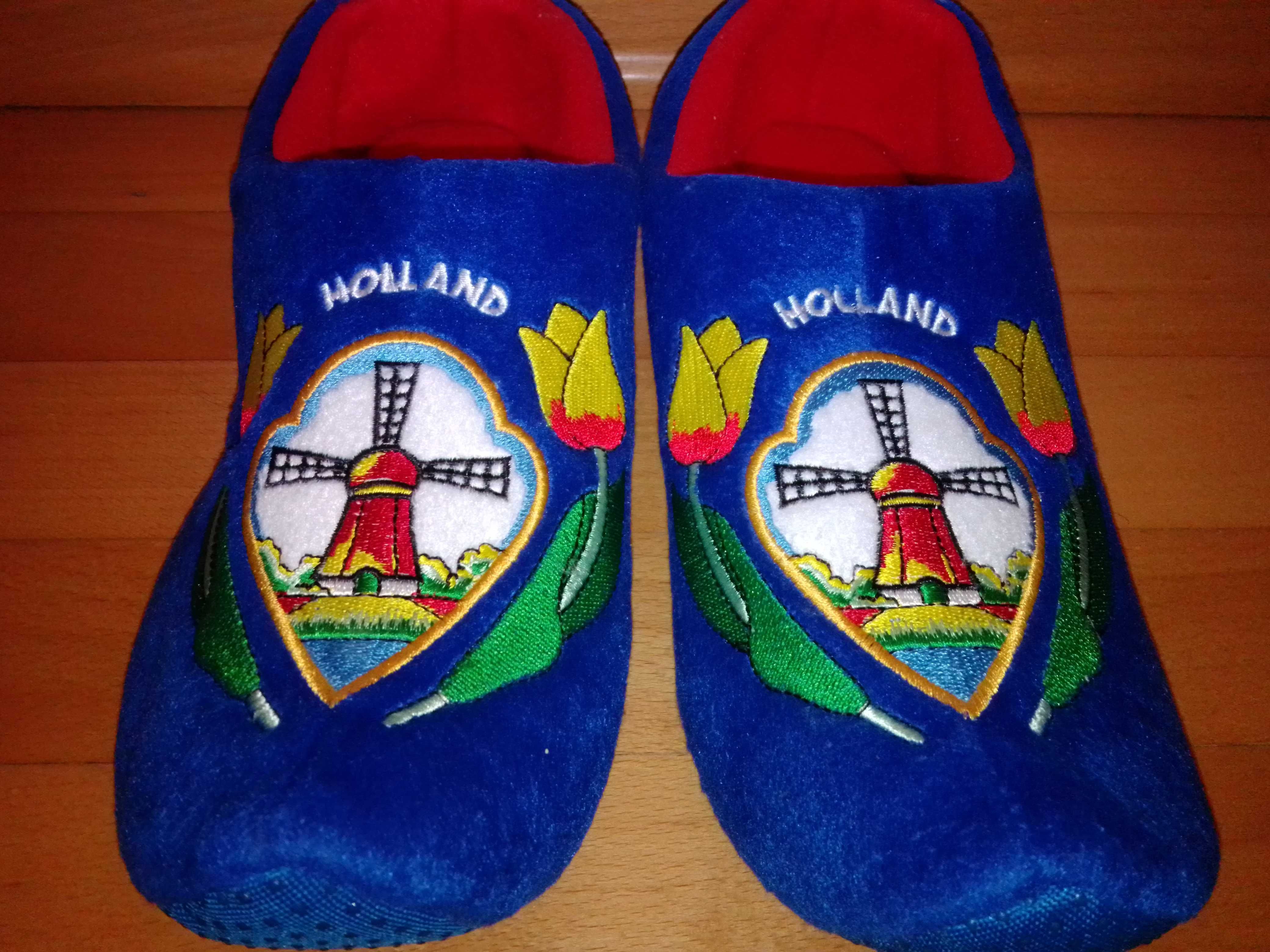 Pantufas em formato Socas tradicionais da Holanda