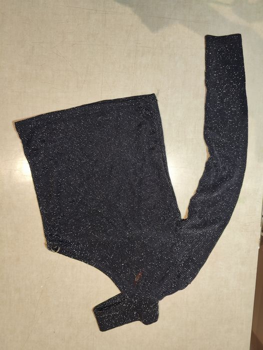 Top na jedno ramię XS-M.