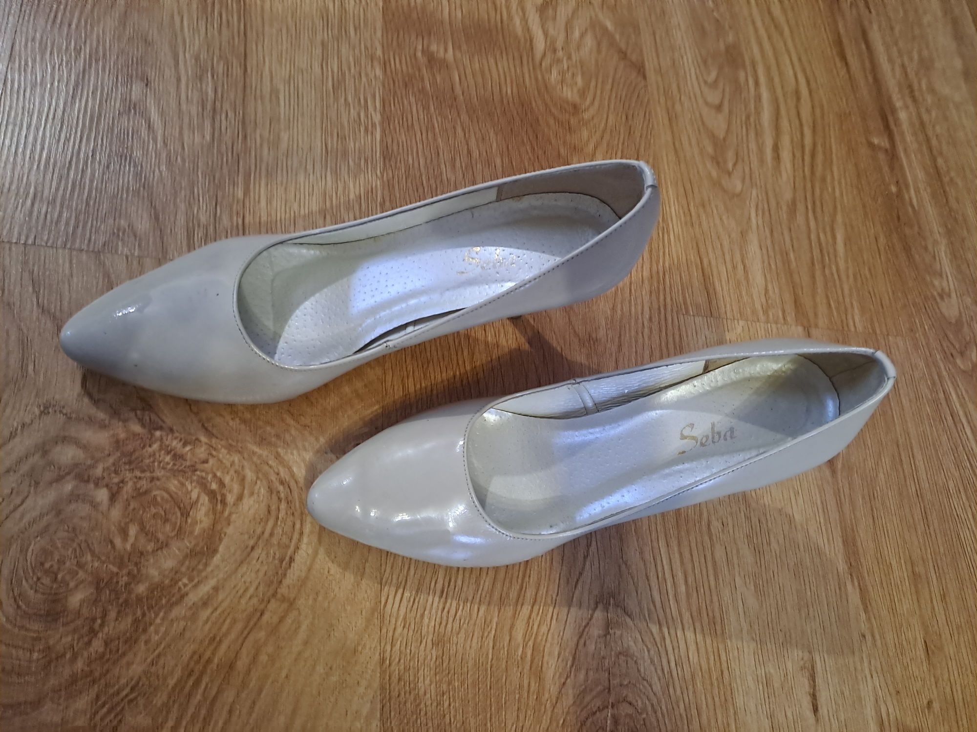 Buty na obcasie 40 Seba