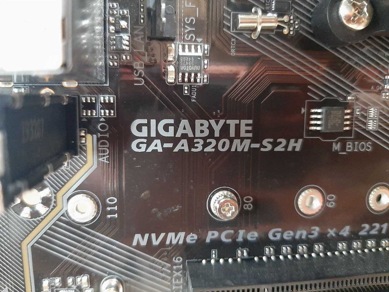 Комплект Gigabyte GA-A320M-S2H AM4 + Процесор Athlon 3000G + 8GB DDR4