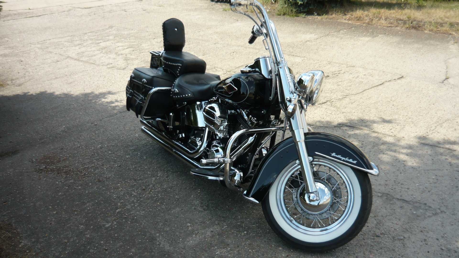 Harley heritage softail