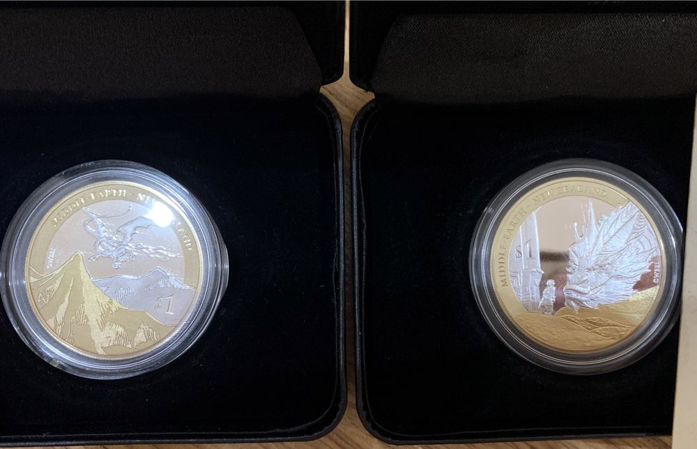 Срібні монети Hobbit