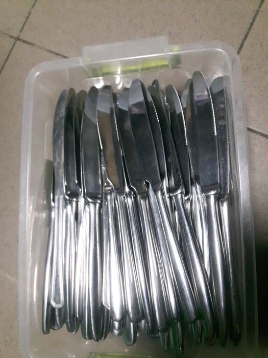 Продам столові ножі