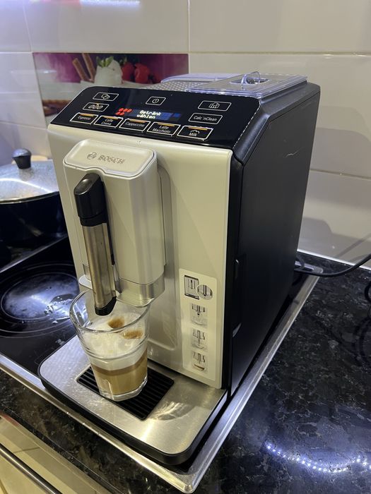 продам кофемашину Bosch verocup300