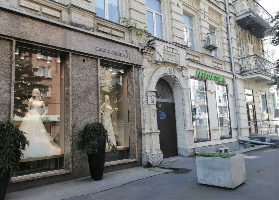 Без комісії! Оренда офісу. Центр. Фасадний вхід.