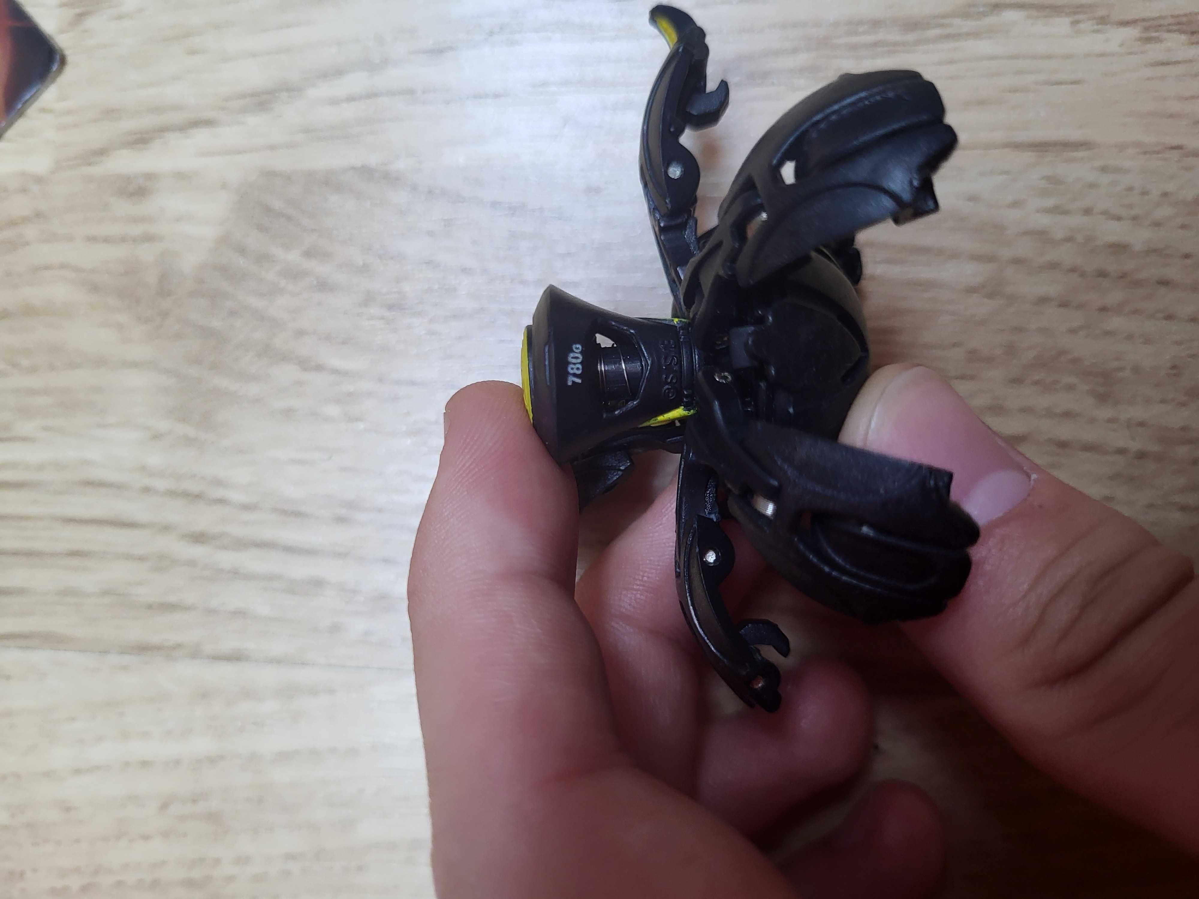 Oryginalna Figurka Bakugan - Darkus Freezer