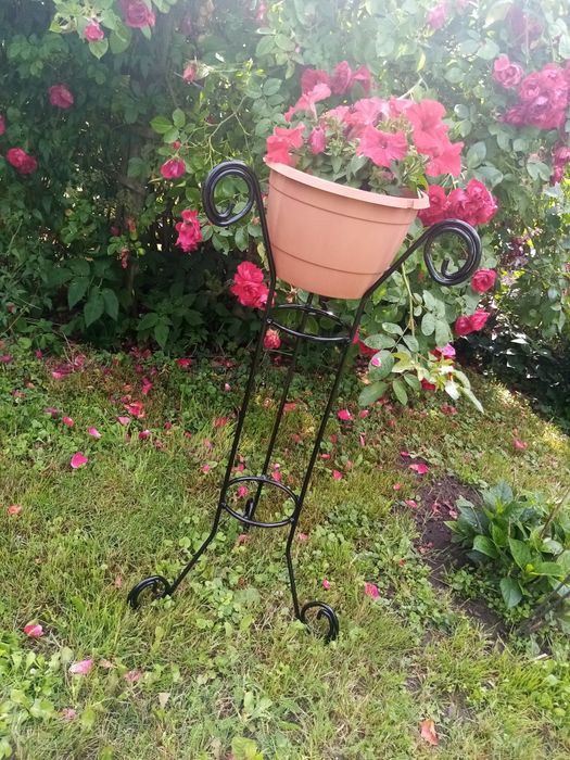Ozdobą ogrodowa stojak do domu czarny połysk