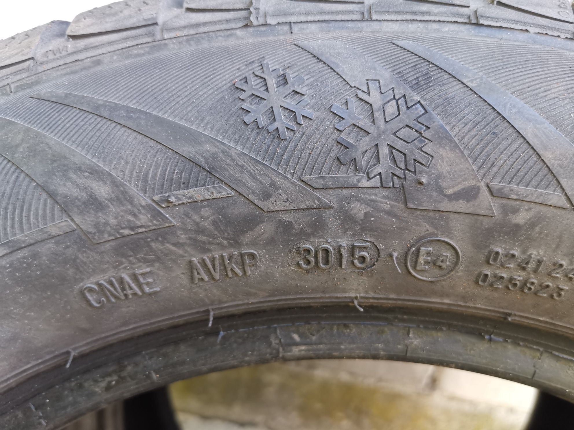 Opony zimowe 2szt 195/65 R15