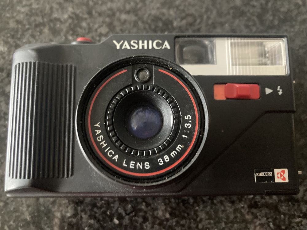 Máquina fotográfica Yashica mf3 super