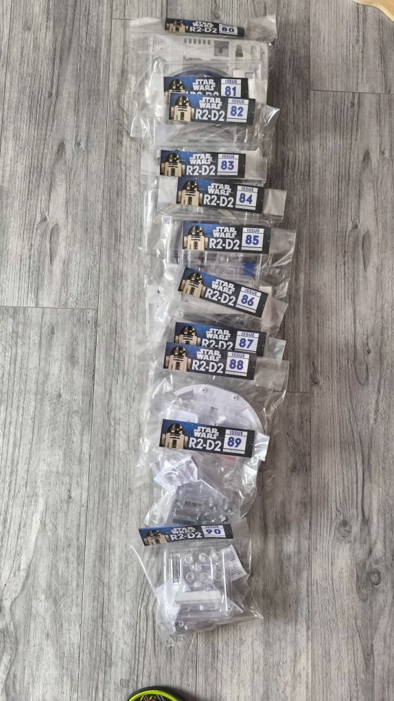 Robot R2D2 części do złożenia robota