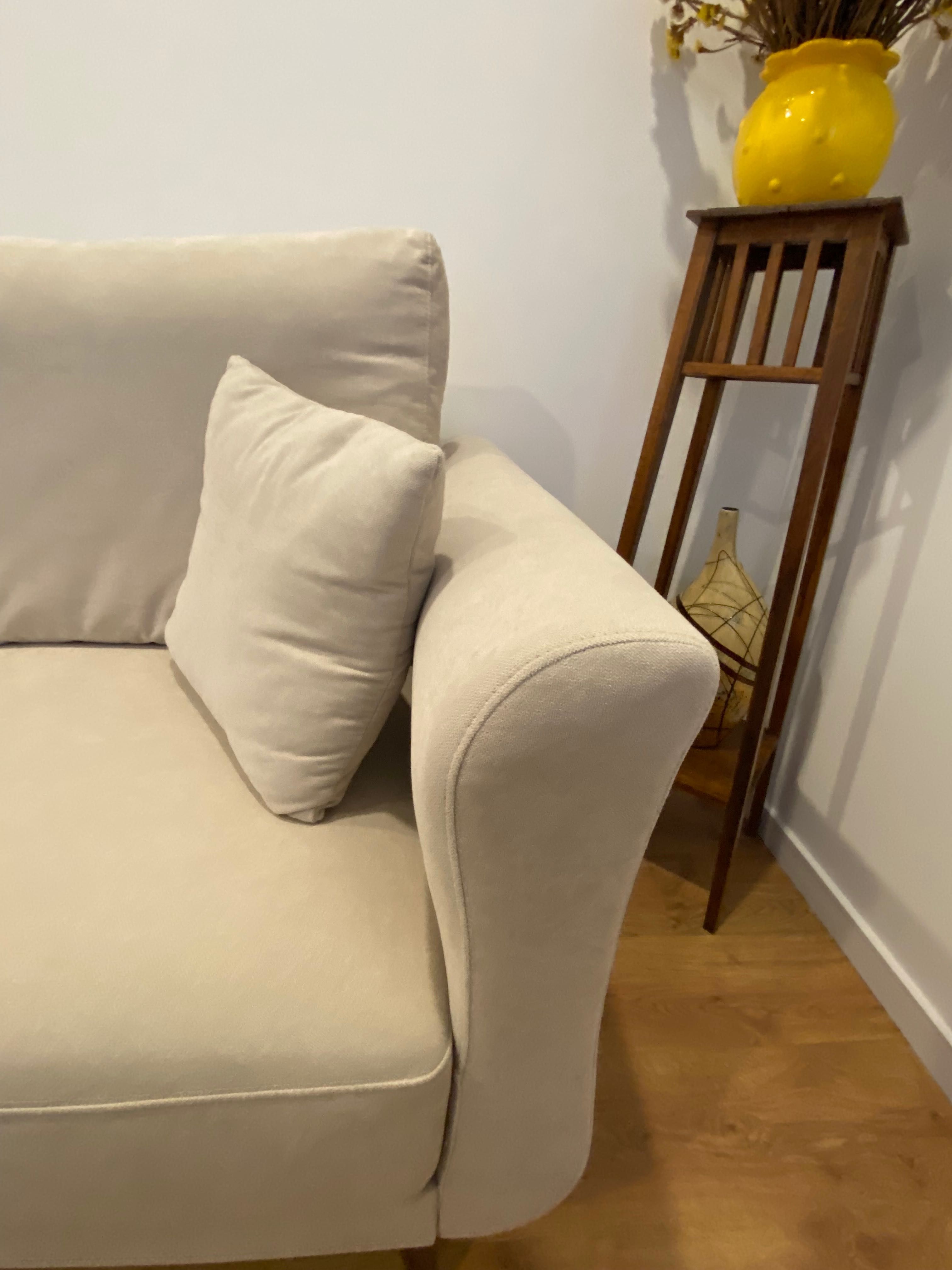 Conjunto de sofás (3+2 lugares) em muito bom estado