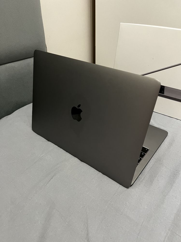 Macbook pro 13 8gb 256gb