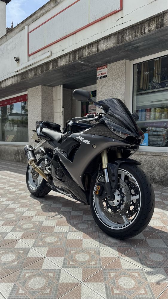 Yamaha R6/ 2005 / 35000 Km