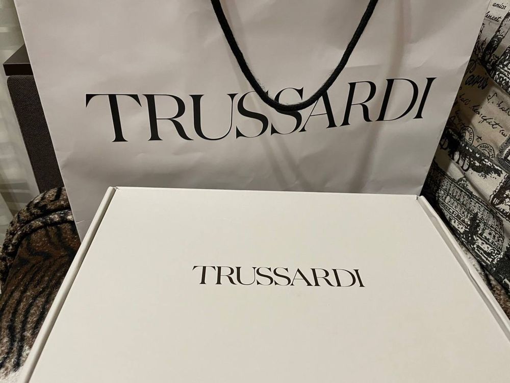 НОВЫЕ Кеды, кроссовки, trussardi из Италии. Стелька 27.5