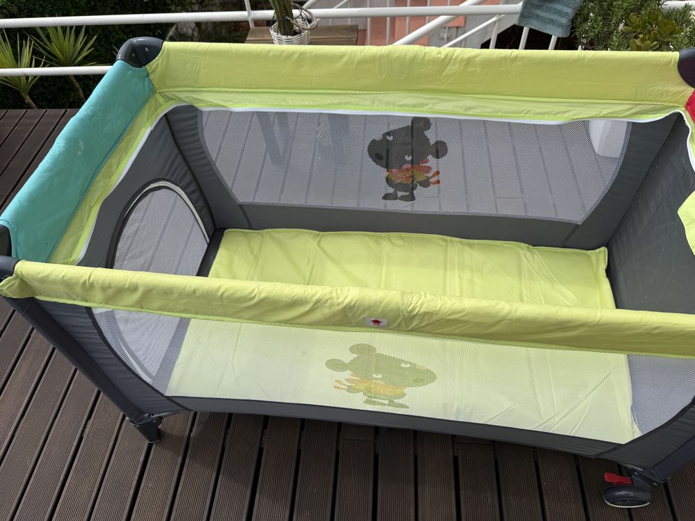 Cama de viagem de bebé