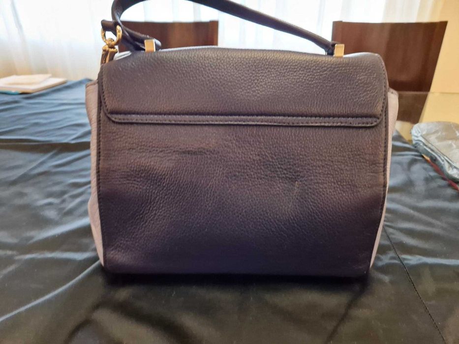 Carteira Kate Spade em tons de azul